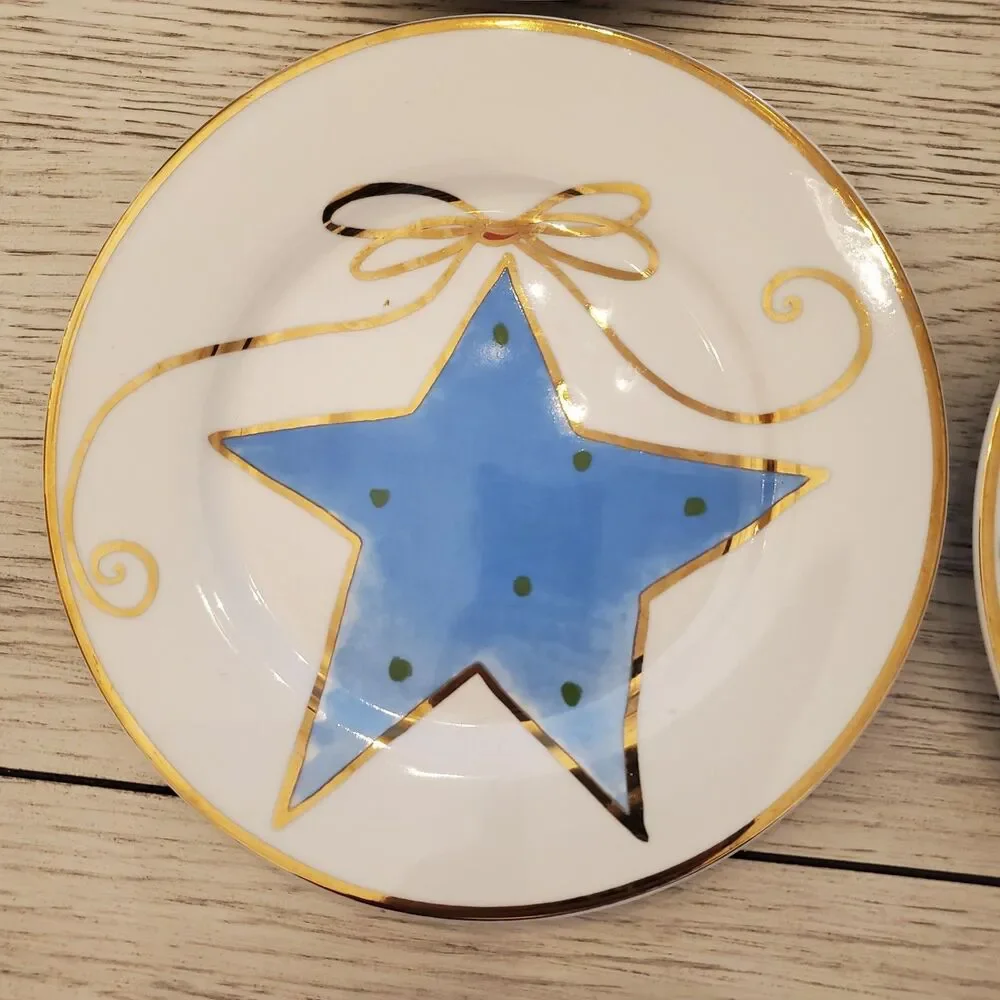Pier 1 Christmas Gold Rim Dessert/Appetizer Plates Star Tree Ornament Reindeer 4